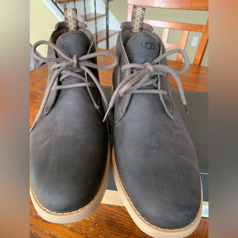 Men’s Ugg shoes size 9